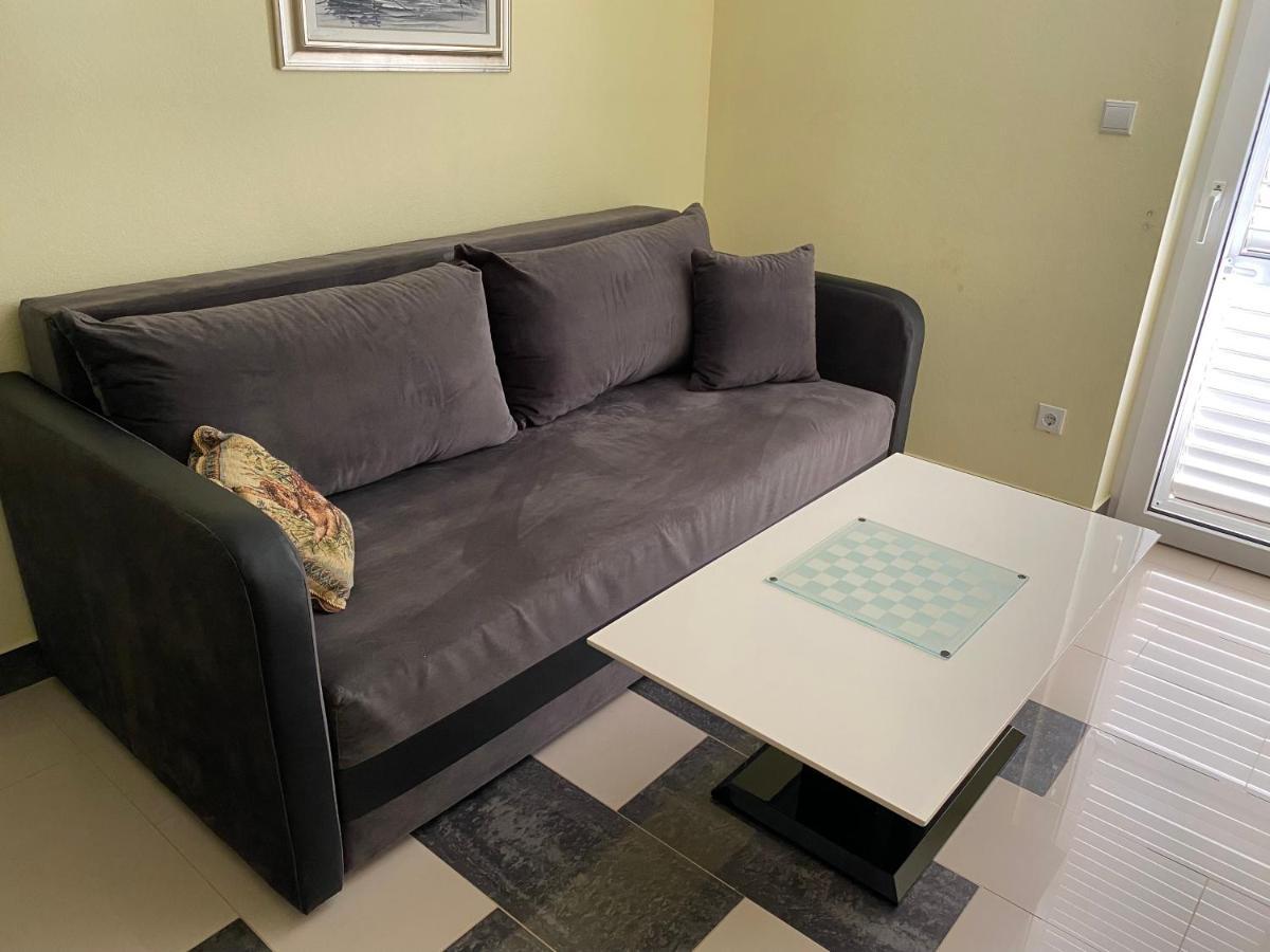 Apartments Villa Lora Kraj  Eksteriør bilde