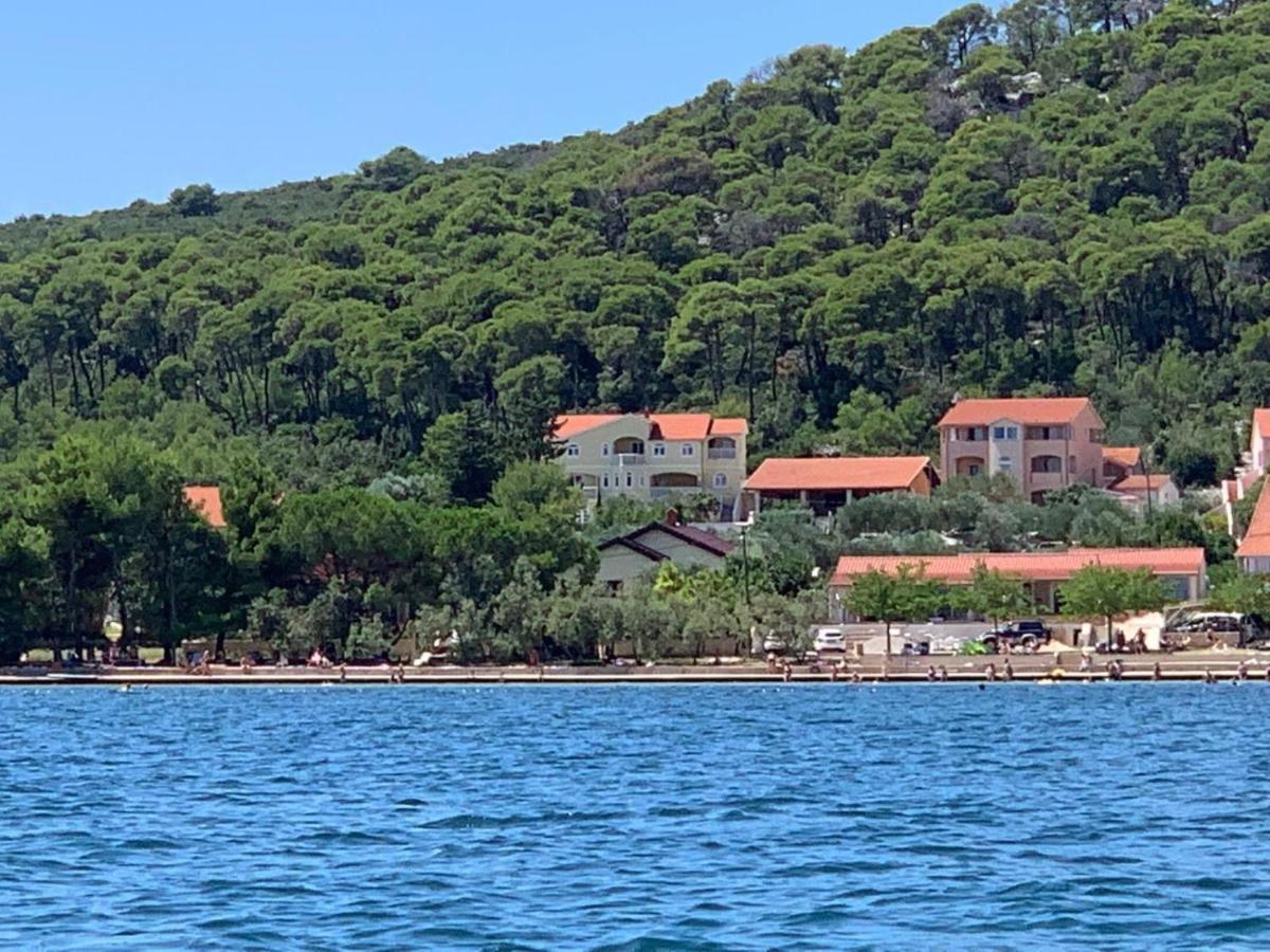 Apartments Villa Lora Kraj  Eksteriør bilde