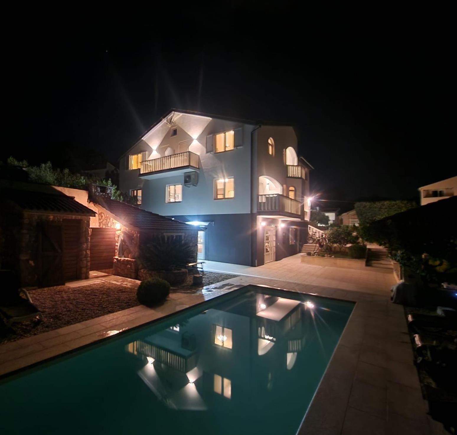 Apartments Villa Lora Kraj  Eksteriør bilde