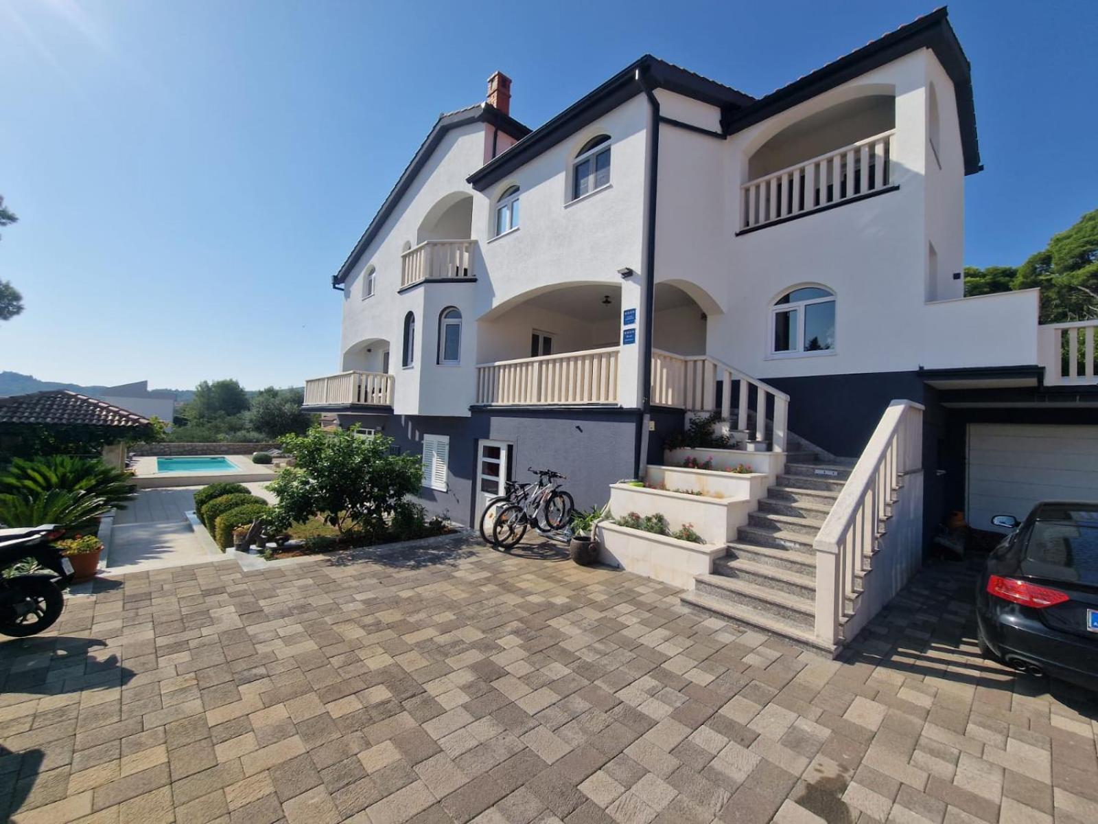 Apartments Villa Lora Kraj  Eksteriør bilde