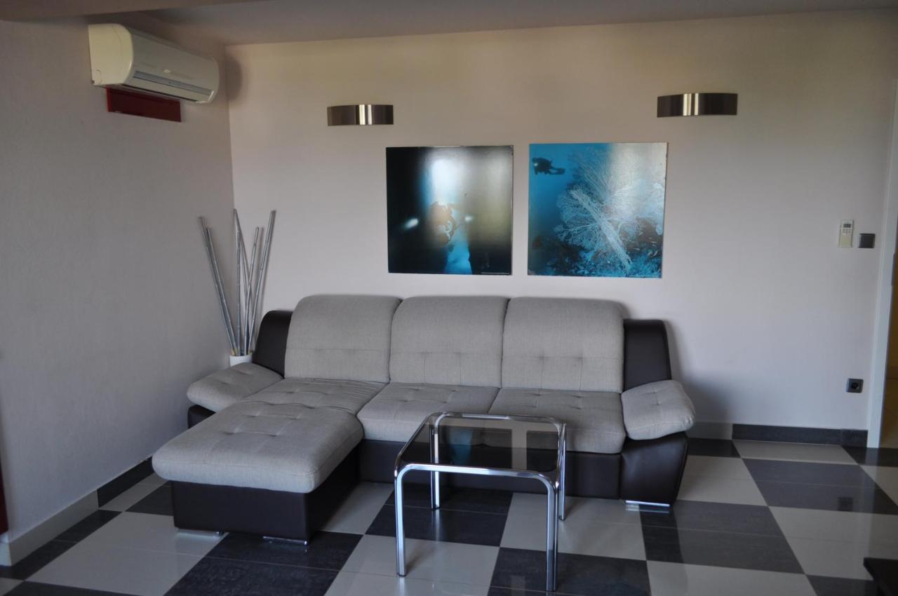 Apartments Villa Lora Kraj  Eksteriør bilde